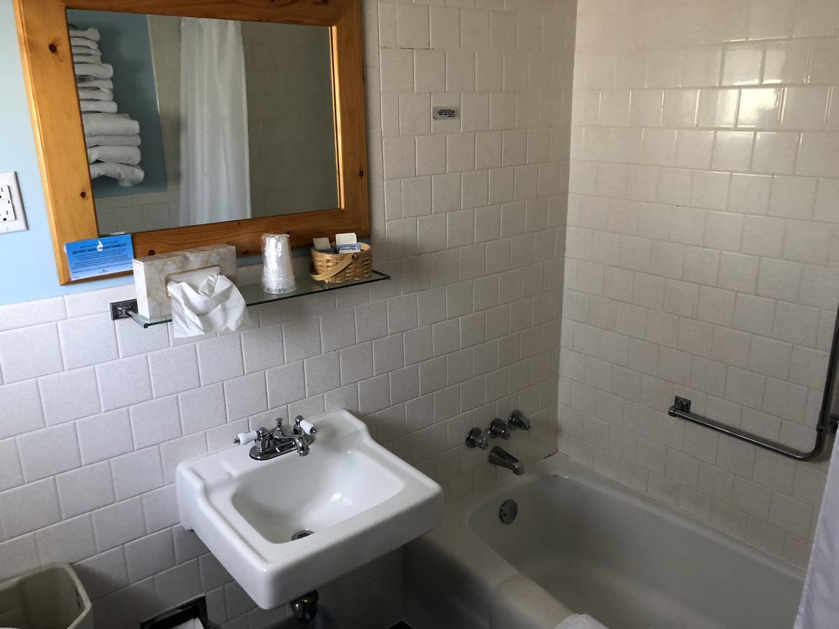 דניס פורט Doryman Motel מראה חיצוני תמונה